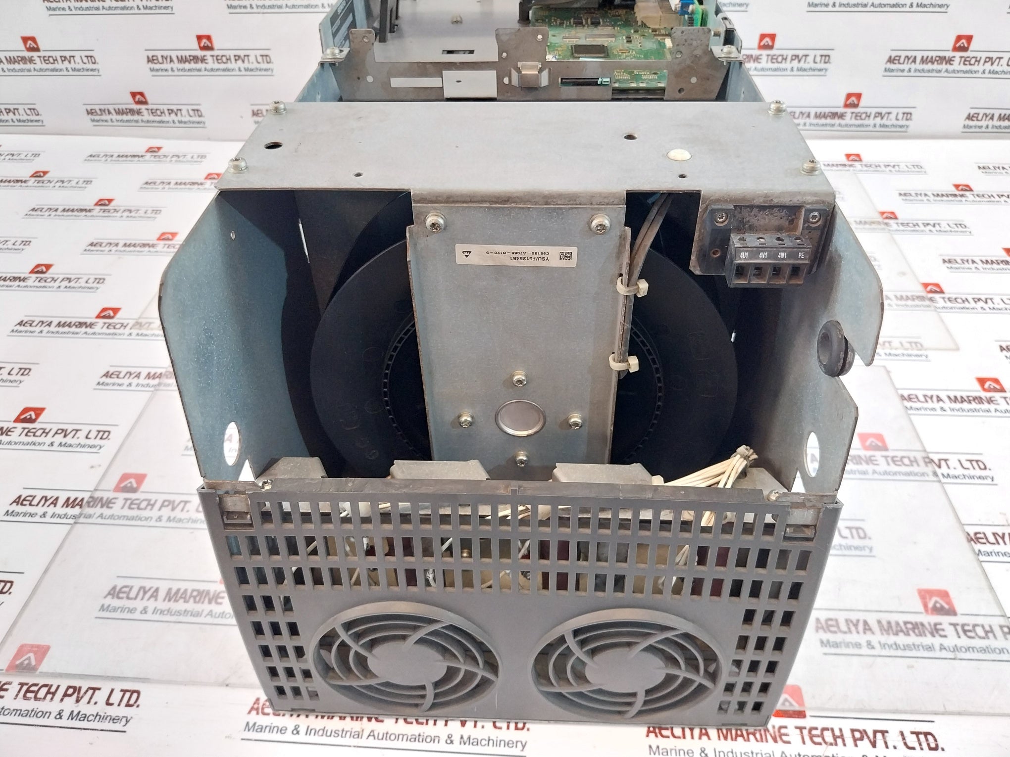 Siemens 1P 6Ra8081-6Ds22-0Aa0-z Sinamics Dcm Dc-converter 3Ac 400V 332A 50/60Hz