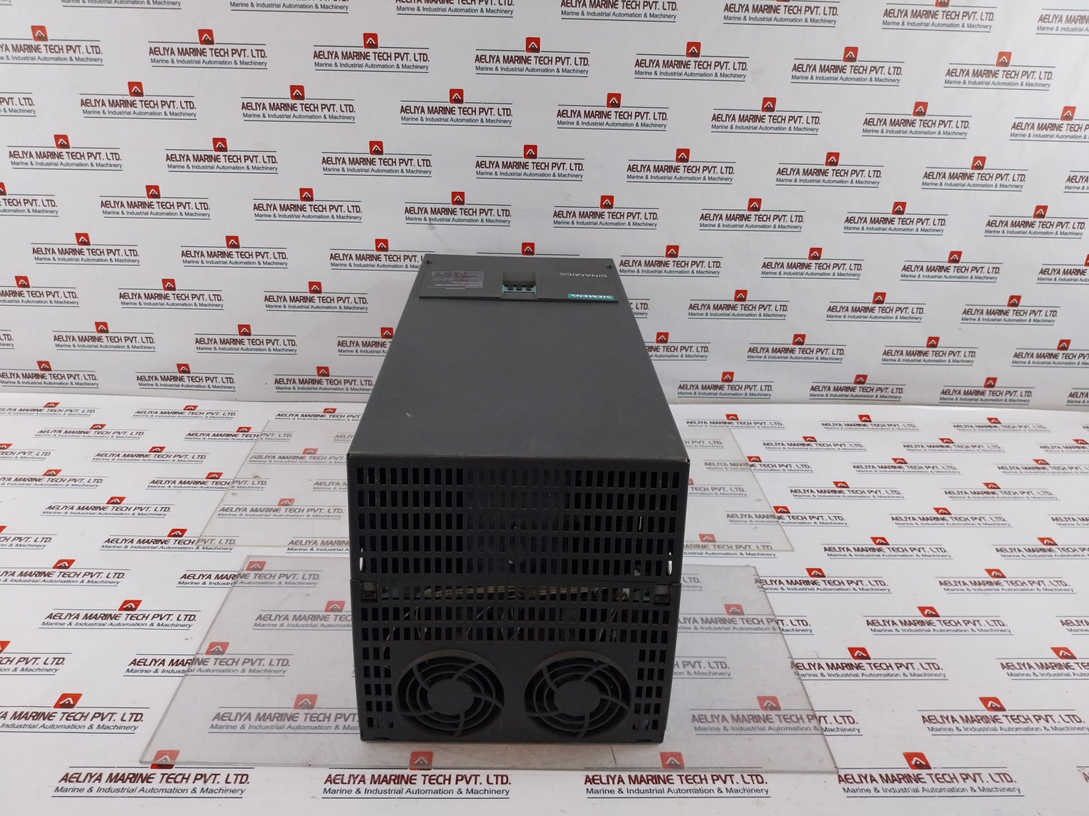 Siemens 1p 6ra8081-6ds22-0aa0-z Sinamics Dcm Dc-converter 3ac 400v 332a 50/60hz