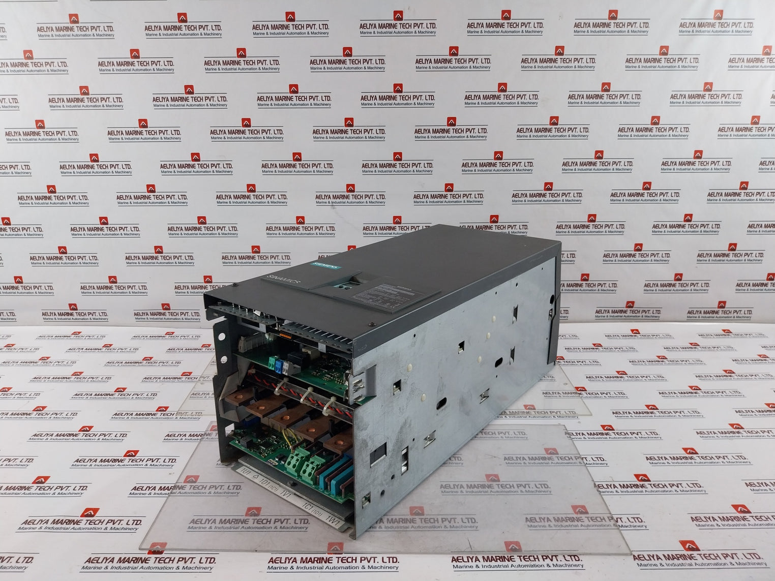 Siemens 1p 6ra8081-6ds22-0aa0-z Sinamics Dcm Dc-converter 3ac 400v 332a 50/60hz