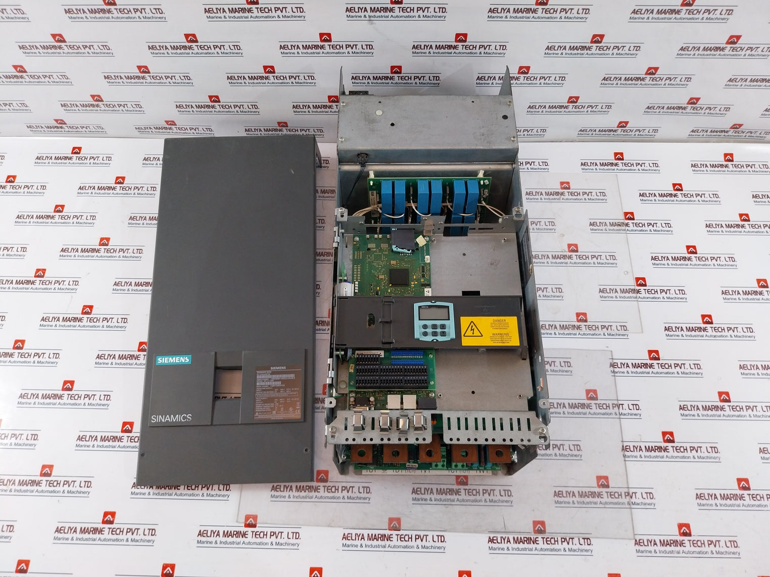 Siemens 1p 6ra8081-6ds22-0aa0-z Sinamics Dcm Dc-converter 3ac 400v 332a 50/60hz