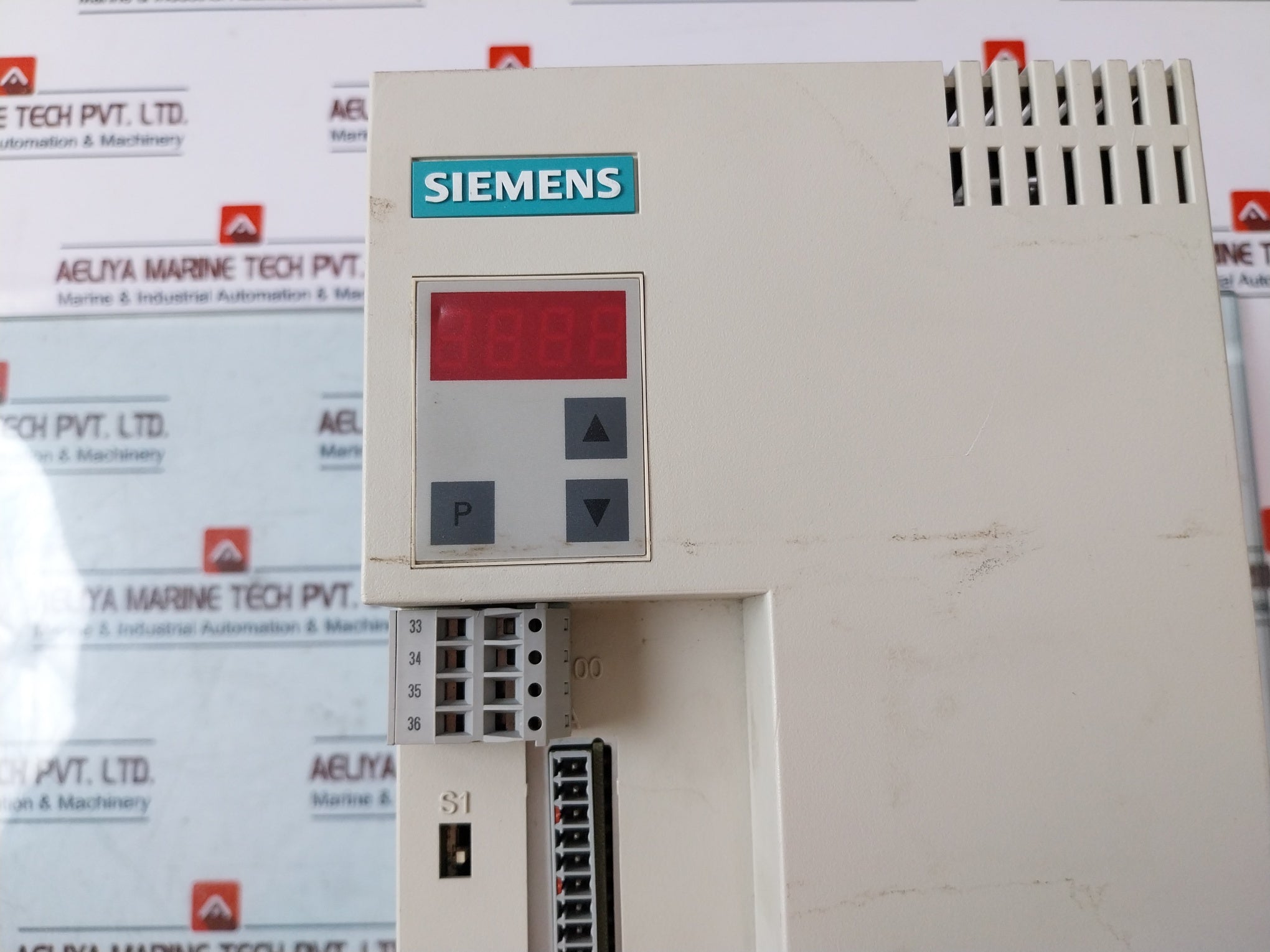 Siemens 1P 6Se7021-8Tp50-z G71+C33 Masterdrive Mc Dc/Ac Drive Dc 510…650V