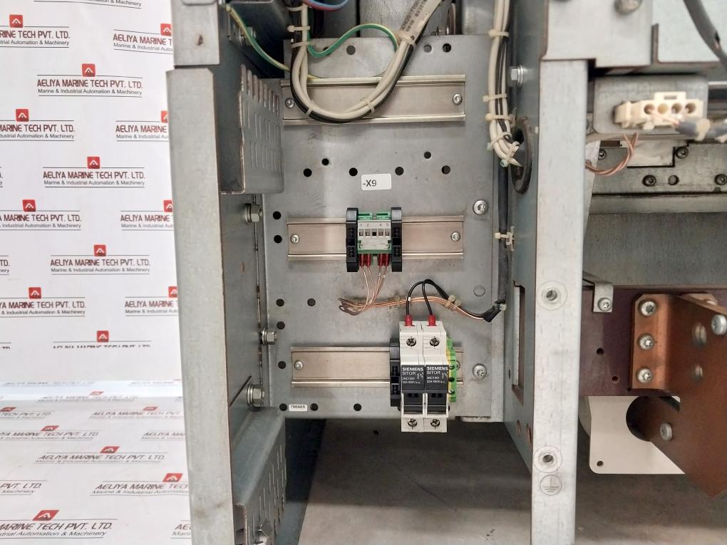 Siemens 1P 6Se7035-1Ej80 Simovert Afe Dc Inverter 6Sy7000-0Ad86 380-460V 510A