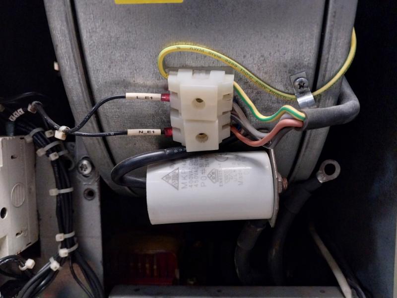 Siemens 1P 6Sl3310-1Te33-8Ab3 Sinamics Converter Power Module 3Ac 380-480V 395A