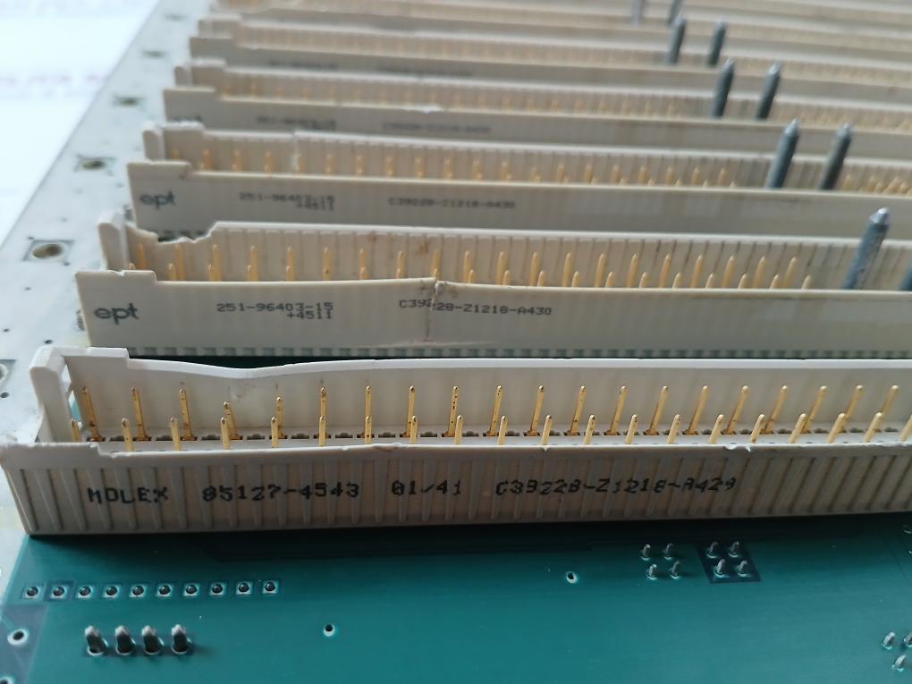 Siemens 1P S30804-q5379-x000-05 Motherboard L80Xf R4079 Cn/P1 94V-0