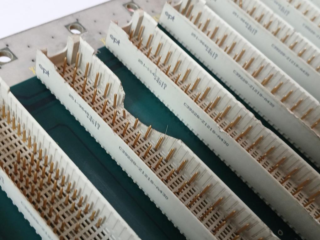 Siemens 1P S30804-q5379-x000-05 Motherboard L80Xf R4079 Cn/P1 94V-0