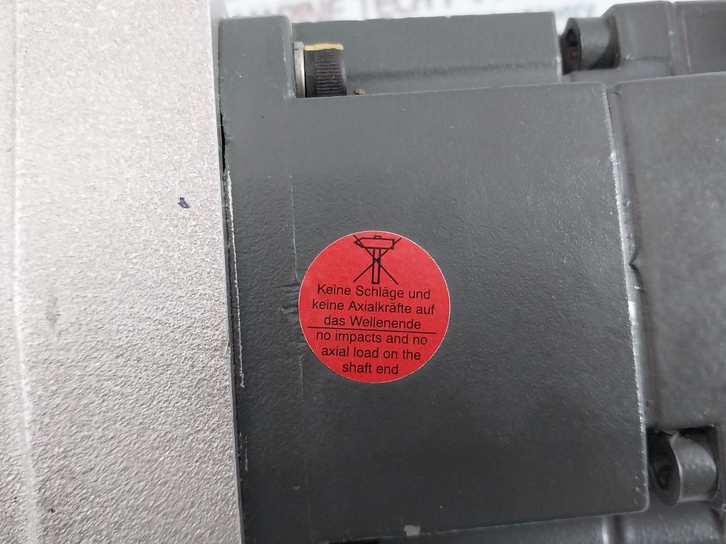Siemens 1P 1Fk7042-2Af71-1Ch1 Synchronous Motor With 58 03 050 Gear Reducer