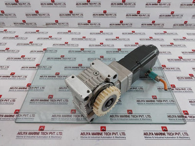 Siemens 1P 1Fk7042-2Af71-1Ch1 Synchronous Motor With 58 03 050 Gear Reducer