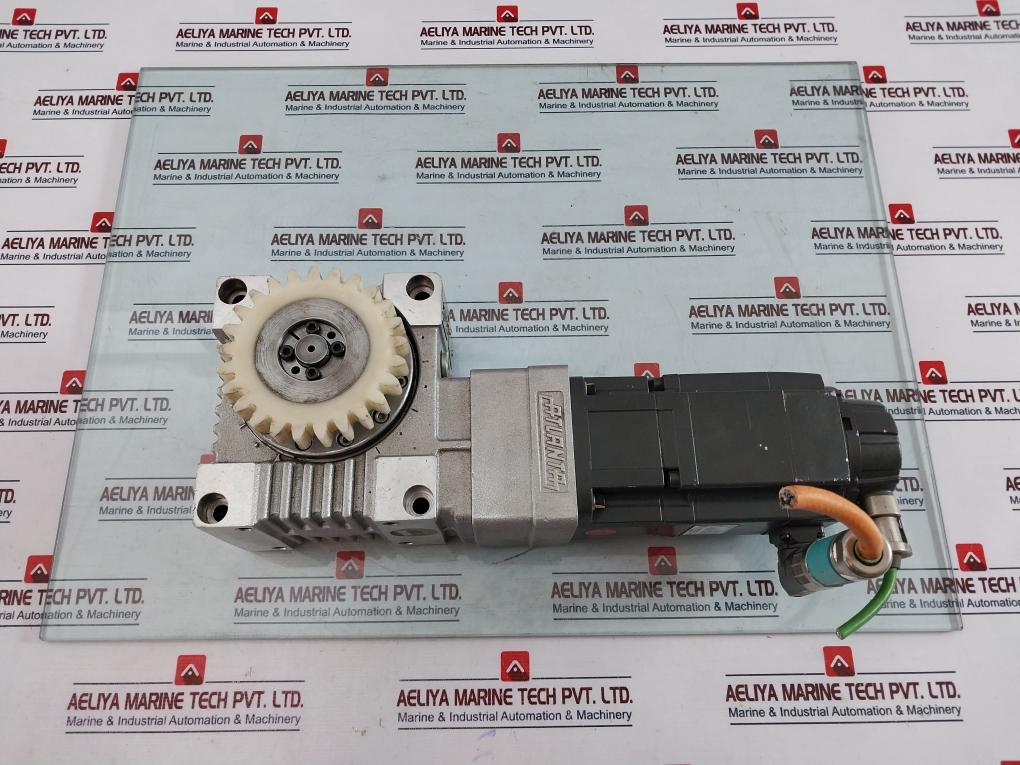 Siemens 1P 1Fk7042-2Af71-1Ch1 Synchronous Motor With 58 03 050 Gear Reducer