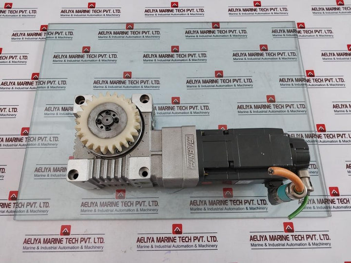 Siemens 1P 1Fk7042-2Af71-1Ch1 Synchronous Motor With 58 03 050 Gear Reducer