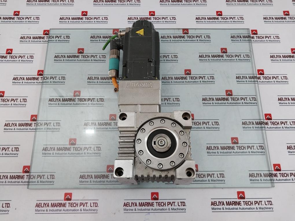 Siemens 1P 1Fk7042-2Af71-1Ch1 Synchronous Motor With 58 03 050 Gear Reducer