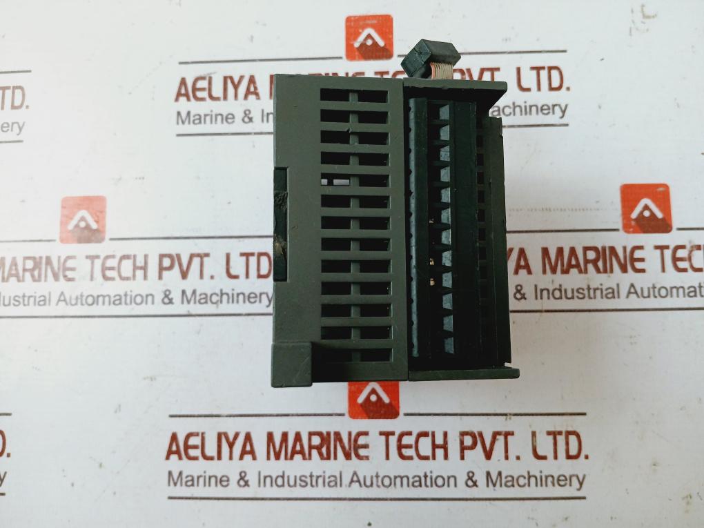 Siemens 221-1Bh32 Digital Input Module Em221 Dc