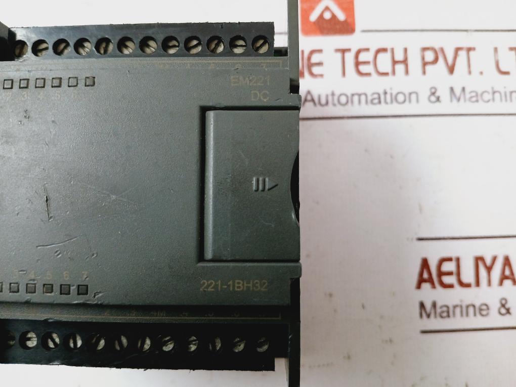Siemens 221-1Bh32 Digital Input Module Em221 Dc