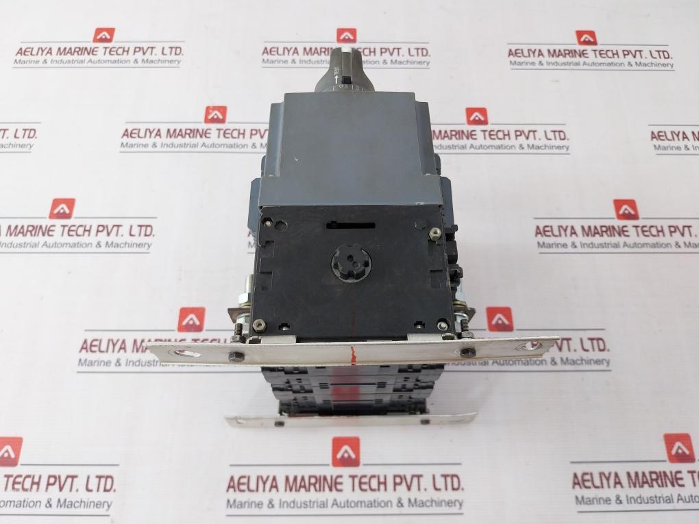 Siemens 3Kf2316-2Lf11 Switch Disconnector With Fuse 160A 690V 50/60Hz 12W 12Kv