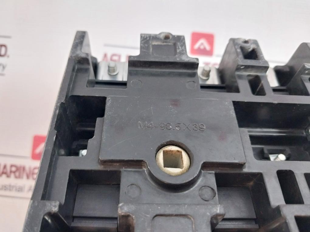Siemens 3Kl8121-3Ha00 Heavy Duty Switch Disconnector Fuse 50Hz 690V Ac-23A