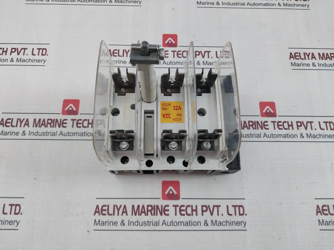 Siemens 3Kl8121-3Ha00 Heavy Duty Switch Disconnector Fuse 50Hz Is13947-3