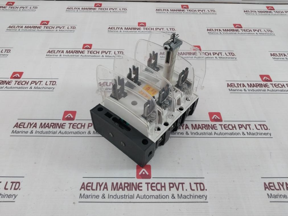 Siemens 3Kl8121-3Ha00 Heavy Duty Switch Disconnector Fuse 50Hz Is13947-3