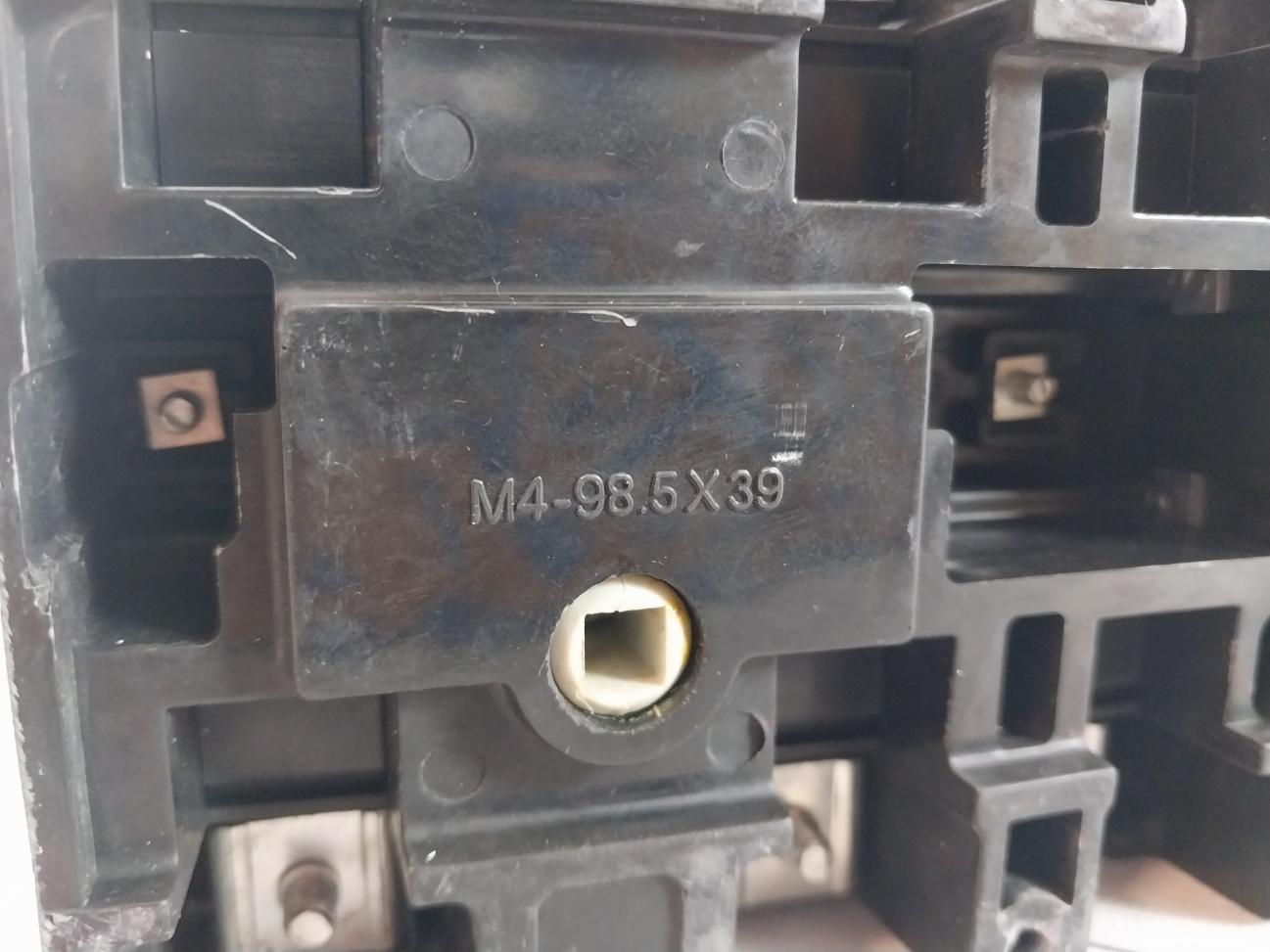Siemens 3Kl8121-3Ha00 Heavy Duty Switch Disconnector Fuse 50Hz Is13947-3
