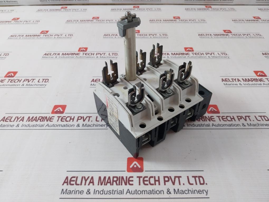 Siemens 3Kl8121-3Ha00 Switch Disconnector Fuse 32A 690V Ac 23A 50Hz