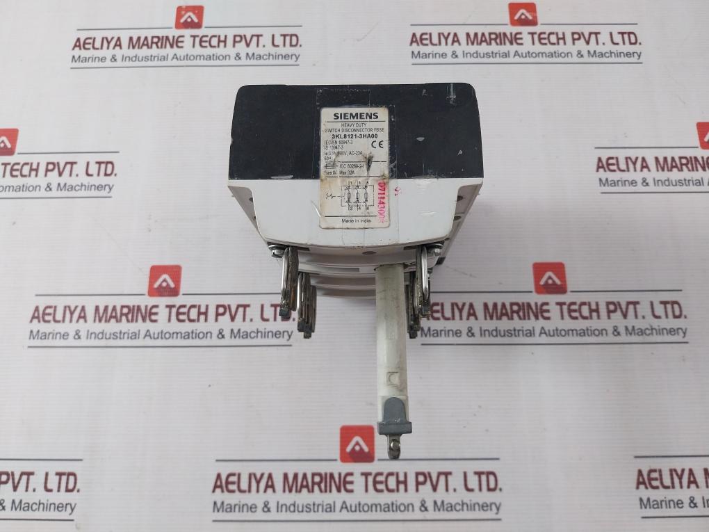 Siemens 3Kl8121-3Ha00 Switch Disconnector Fuse 32A 690V Ac 23A 50Hz