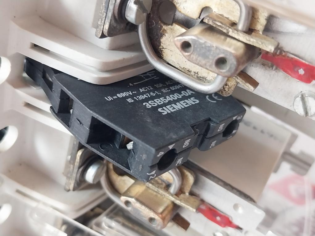 Siemens 3KL8121-3HA00 Switch Disconnector Fuse 50HZ