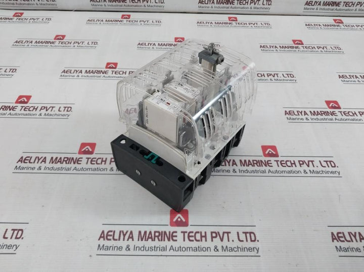 Siemens 3Kl8151-3Ha00 Heavy Duty Switch Disconnector Fuse Ac-23A 50Hz