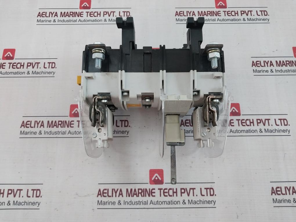 Siemens 3Kl8211-2Ha00 Heavy Duty Switch Disconnector Fuse 2 Pole 500V A.C./120Ka