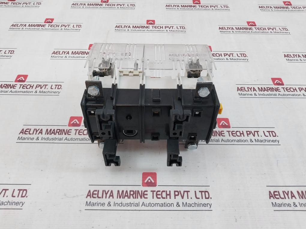 Siemens 3Kl8211-2Ha00 Heavy Duty Switch Disconnector Fuse 2 Pole 500V A.C./120Ka