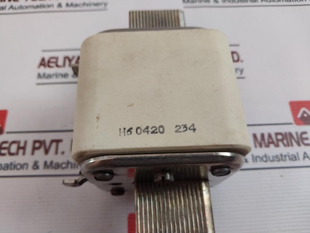 Siemens 3Na3 360-7Y Fuse 400A 500V