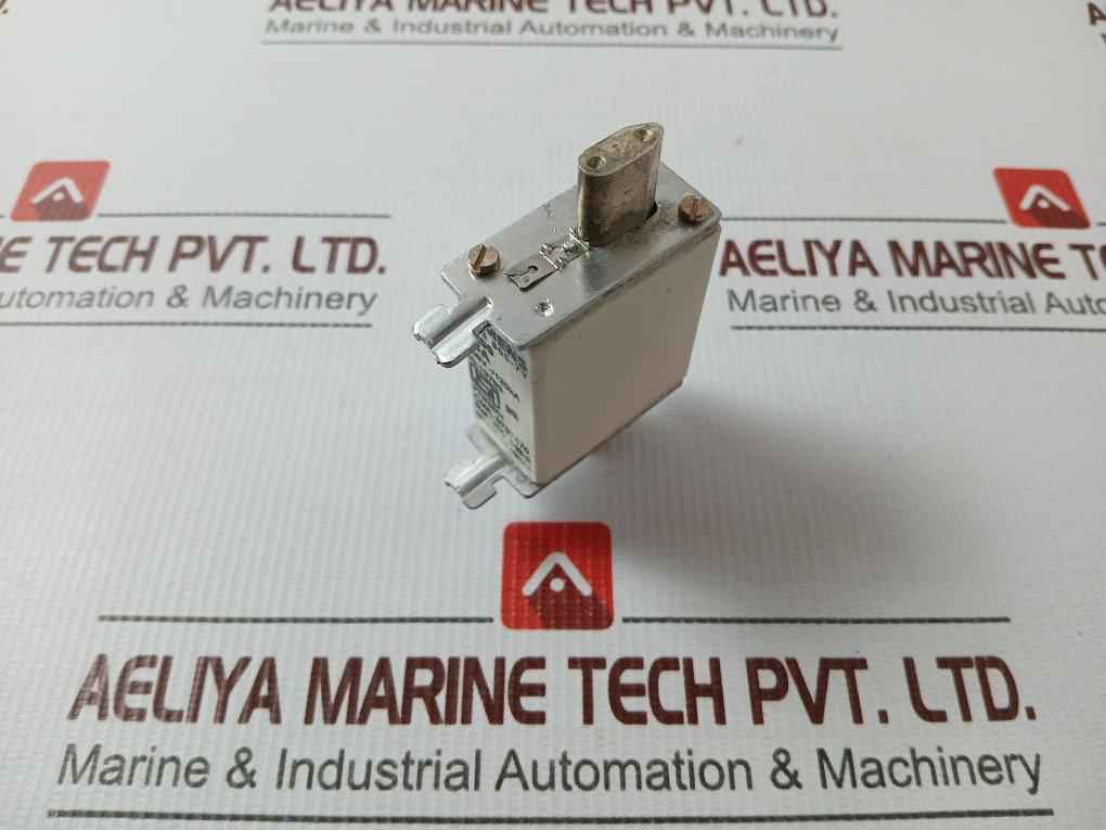 Siemens 3Na3 805-7Y Fuse Nh00 500V 120 Ka 16A