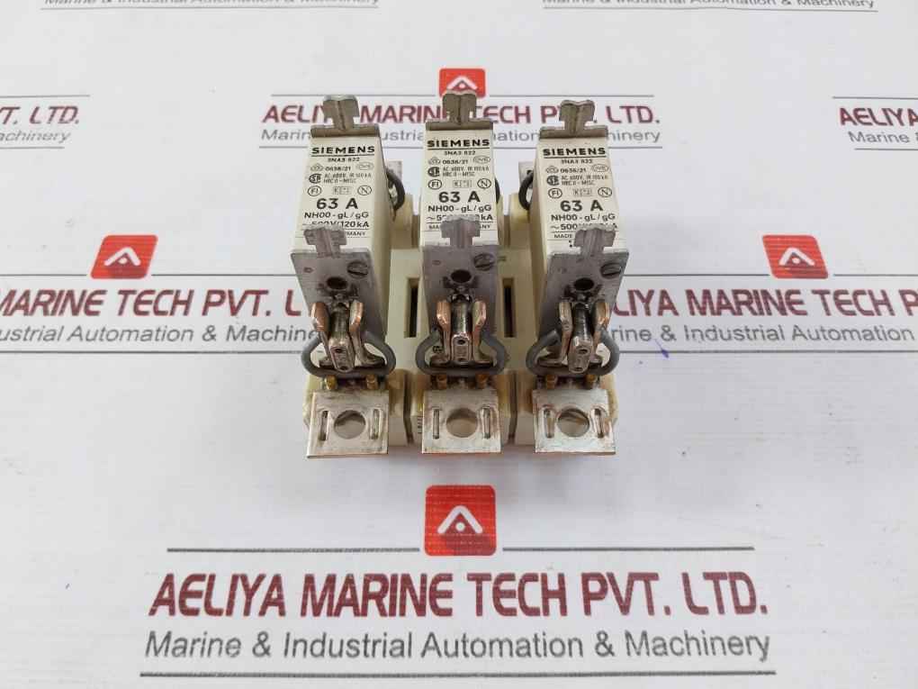 Siemens 3Na3 822 Fuse Holder With Fuses Hrc Ii-misc Ac 600V Ir 100Ka