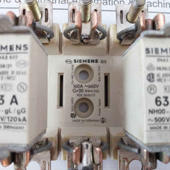 Siemens 3Na3 822 Fuse Holder With Fuses Hrc Ii-misc Ac 600V Ir 100Ka