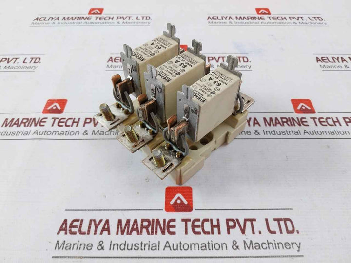 Siemens 3Na3 822 Fuse Holder With Fuses Hrc Ii-misc Ac 600V Ir 100Ka