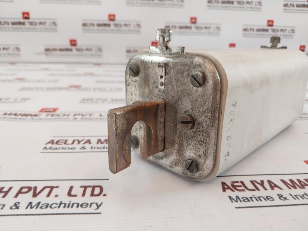 Siemens 3Ne7 636 Fuse 630A 2000V A.C.