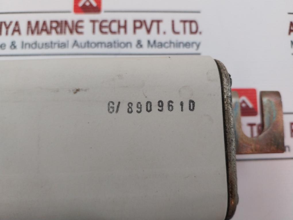 Siemens 3Ne7636 Fuse 630A 2000V 1200V G/ 8909610