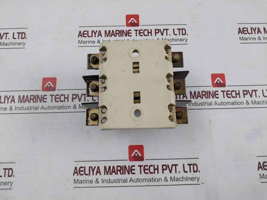 Siemens 3Nh8 02 Fuse Base Ceramic Flat Terminal 125A,500V