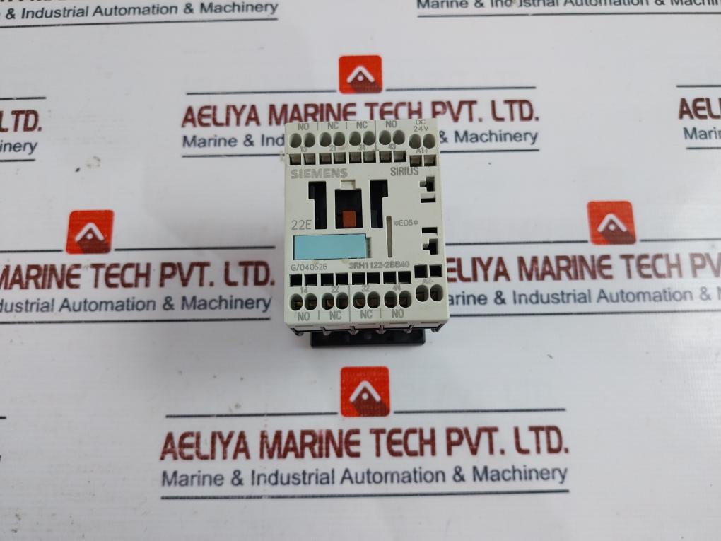 Siemens 3Rh1122-2Bb40 Contactor Relay 10A 600V Ac 3Zx1012-0Rh11-1Aa1
