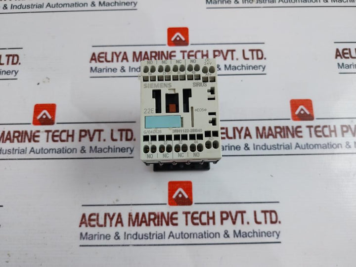 Siemens 3Rh1122-2Bb40 Contactor Relay 10A 600V Ac 3Zx1012-0Rh11-1Aa1