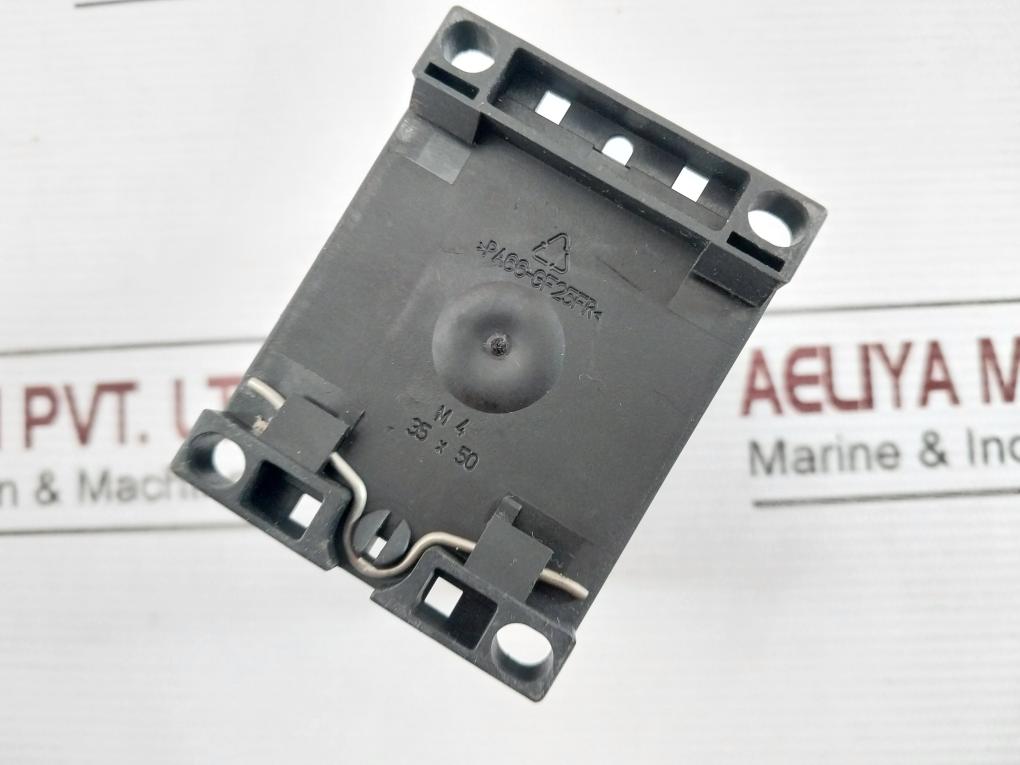 Siemens 3Rh1131-1Bb40 Contactor Relay 3Zx1012-0Rh11-1Aa1 Dc24V 690V 10A 600Vac