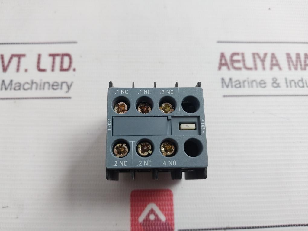 Siemens 3Rh2911-1Ha12 Auxiliary Switch Block Gb14048.5/50Hz 10A/240V 690V