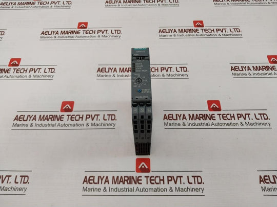Siemens 3Rm1202-2Aa04 Ac Semiconductor Reversing Starter 50/60Hz Ip20 10A