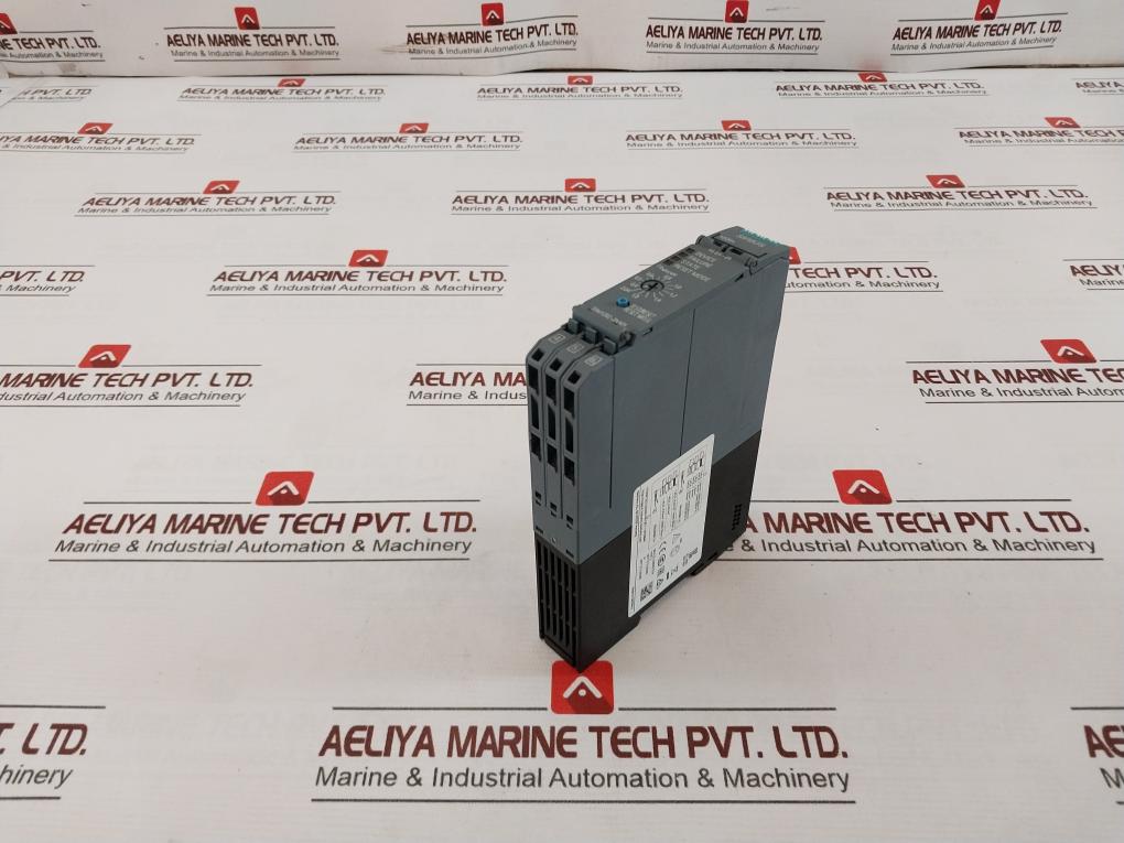 Siemens 3Rm1202-2Aa04 Ac Semiconductor Reversing Starter 50/60Hz Ip20 10A