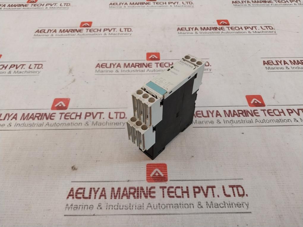Siemens 3Rn1010-1Cm00 Sirius Thermistor Motor Protection Relay 220-240V Ac 300V