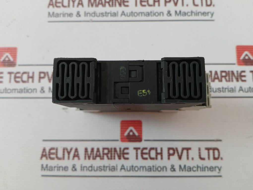 Siemens 3Rn1010-1Cm00 Thermistor Motor Protection Relay 300V