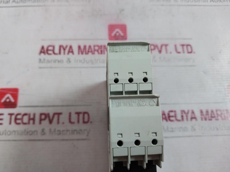 Siemens 3Rn1010-2Cm00 Thermistor Motor Protection 300V 3Zx1012-0Rn10-1Aa1