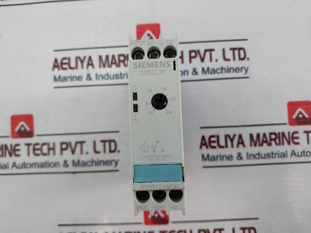 Siemens 3Rp1512-1Ap30 Time Relay 3Zx1012-0Rp15-1Aa1