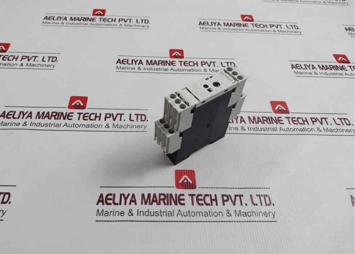 Siemens 3Rp1525-1Bp30 On-delay Timer Relay 24Vac/Dc 200-240V/Ac