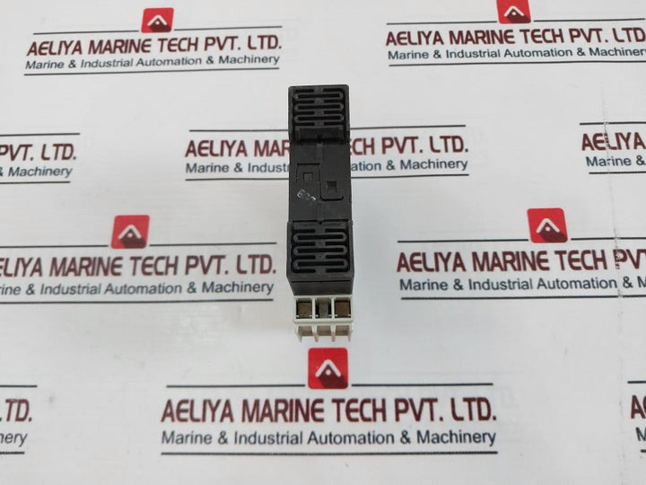 Siemens 3RP1525-1BP30 Sirius 3R On Delay Time Relay