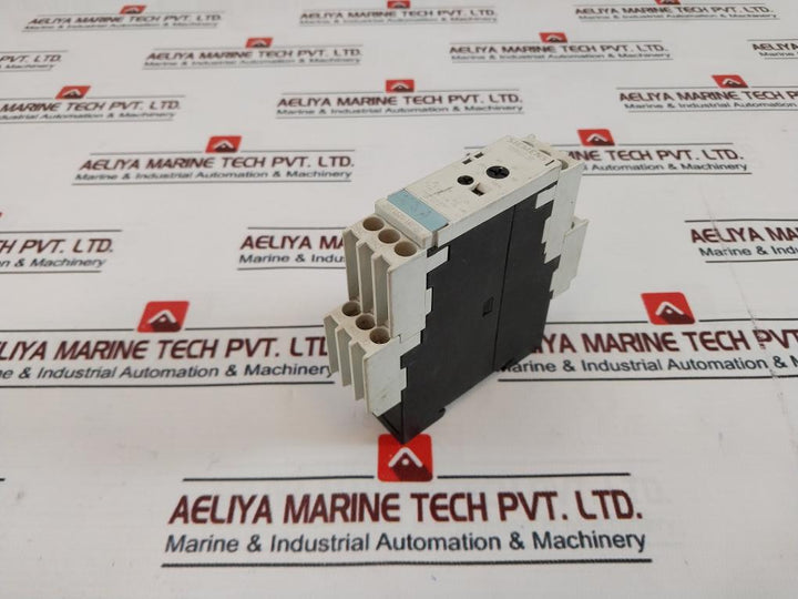 Siemens 3RP1525-1BP30 Sirius 3R On Delay Time Relay