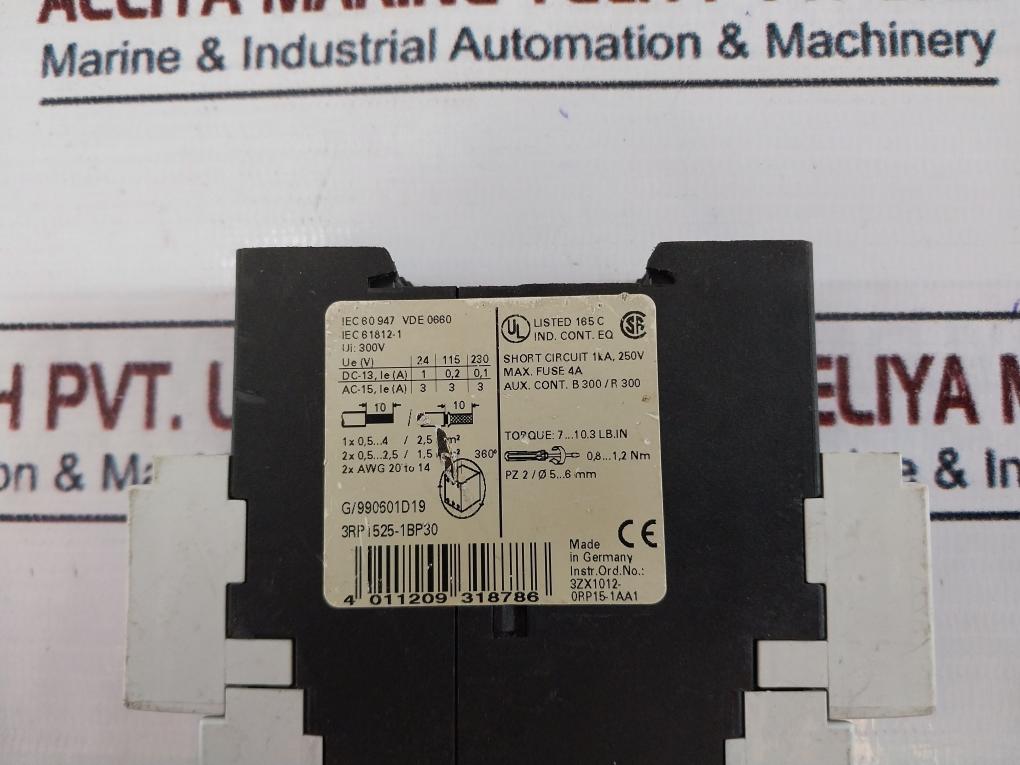 Siemens 3RP1525-1BP30 Sirius 3R On Delay Time Relay