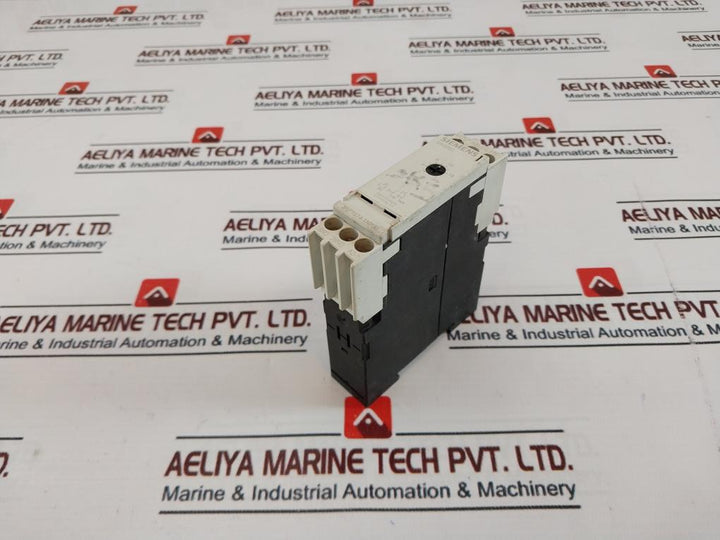 Siemens 3RP1574-1NP30 Simirel Star/Delta Time Relay
